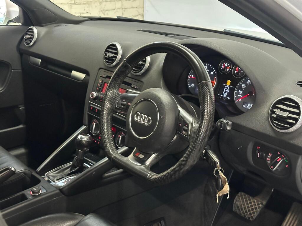 Audi A3 2.0 TDI Black Edition Sportback S Tronic Euro 5 (s/s) 5dr full