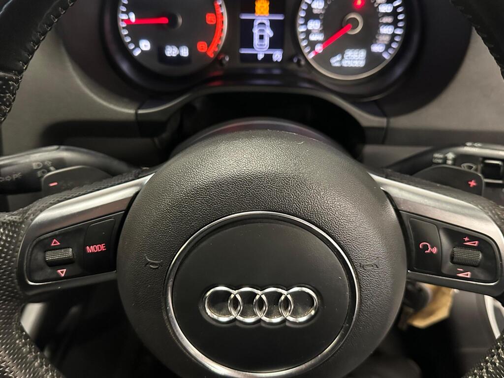 Audi A3 2.0 TDI Black Edition Sportback S Tronic Euro 5 (s/s) 5dr full