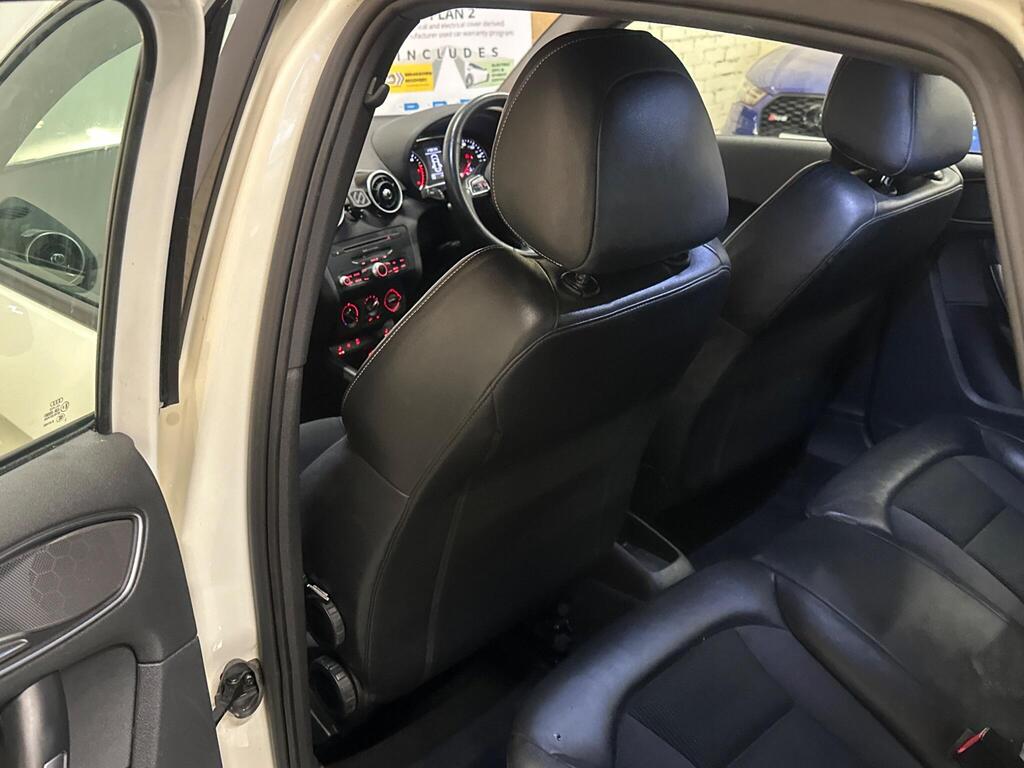 Audi A1 1.6 TDI S line Sportback Euro 5 (s/s) 5dr full