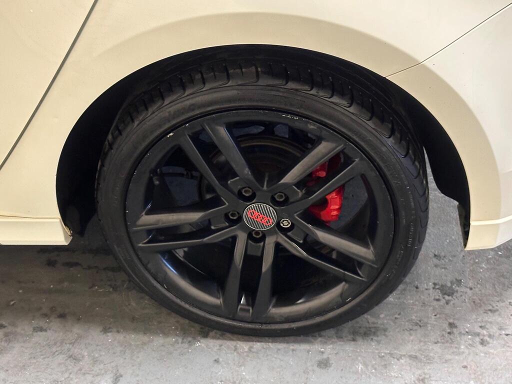 Audi A1 1.6 TDI S line Sportback Euro 5 (s/s) 5dr full