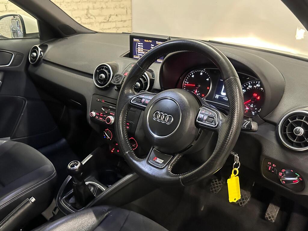 Audi A1 1.6 TDI S line Sportback Euro 5 (s/s) 5dr full