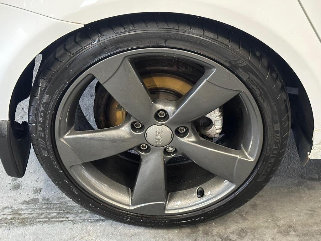 Audi A3 2.0 TDI Black Edition Sportback S Tronic Euro 5 (s/s) 5dr full