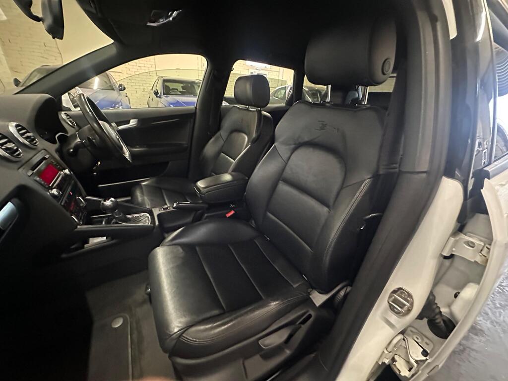 Audi A3 2.0 TDI Black Edition Sportback S Tronic Euro 5 (s/s) 5dr full