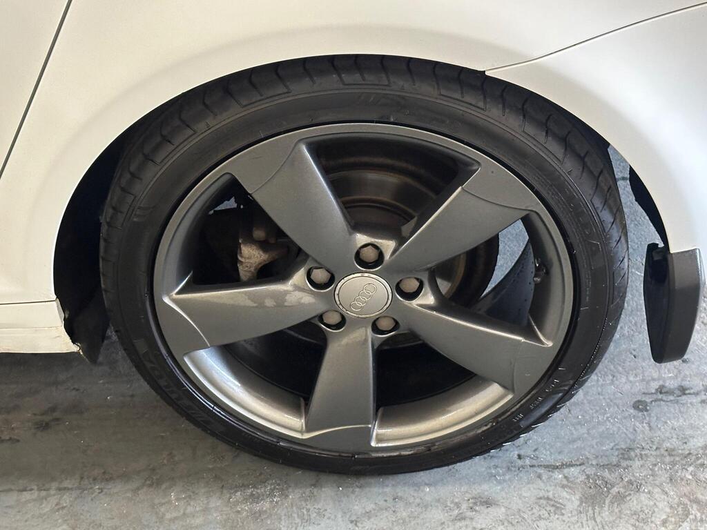 Audi A3 2.0 TDI Black Edition Sportback S Tronic Euro 5 (s/s) 5dr full